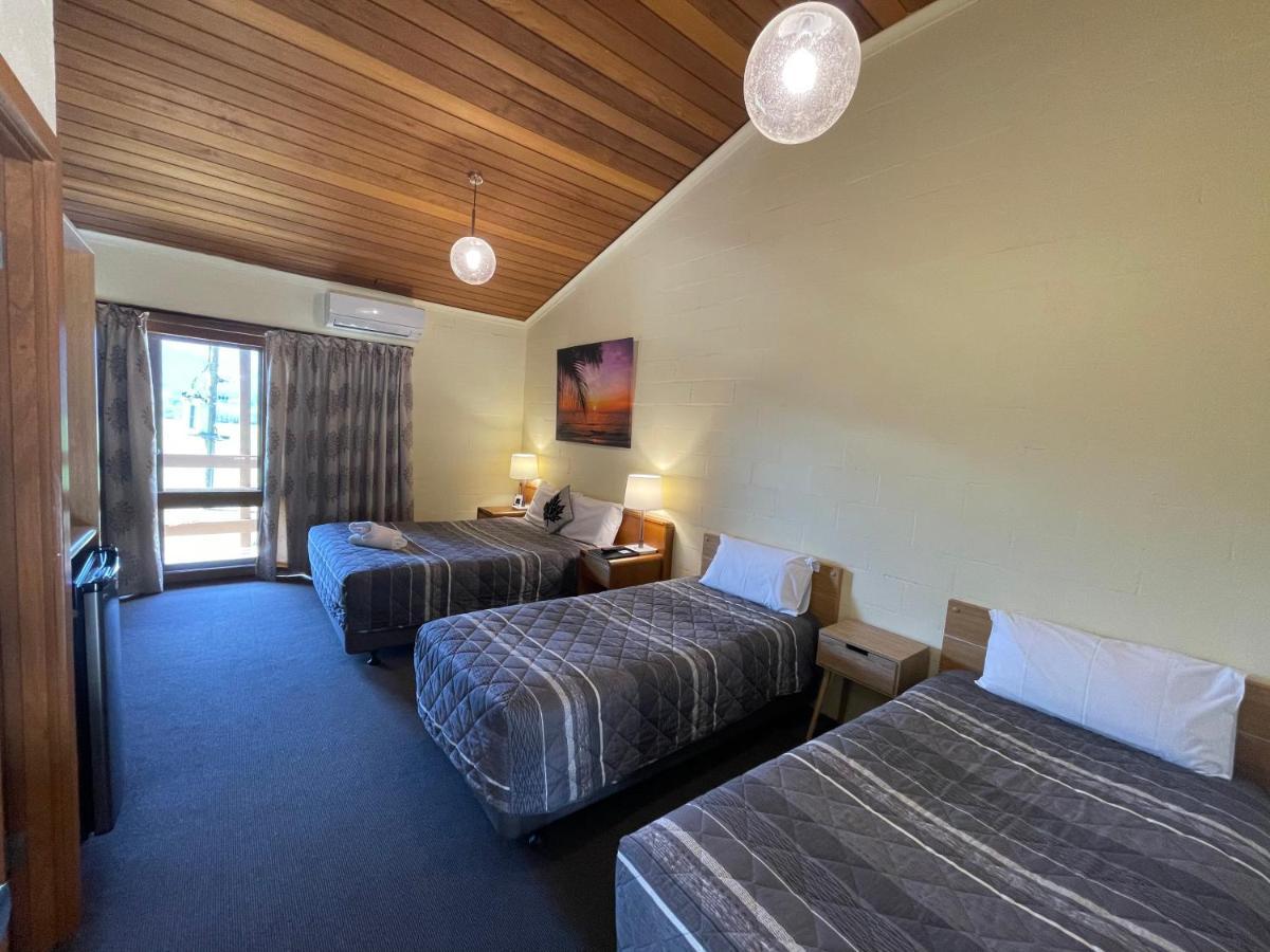 Mountain Creek Motel Bar & Restaurant Mount Beauty Eksteriør bilde