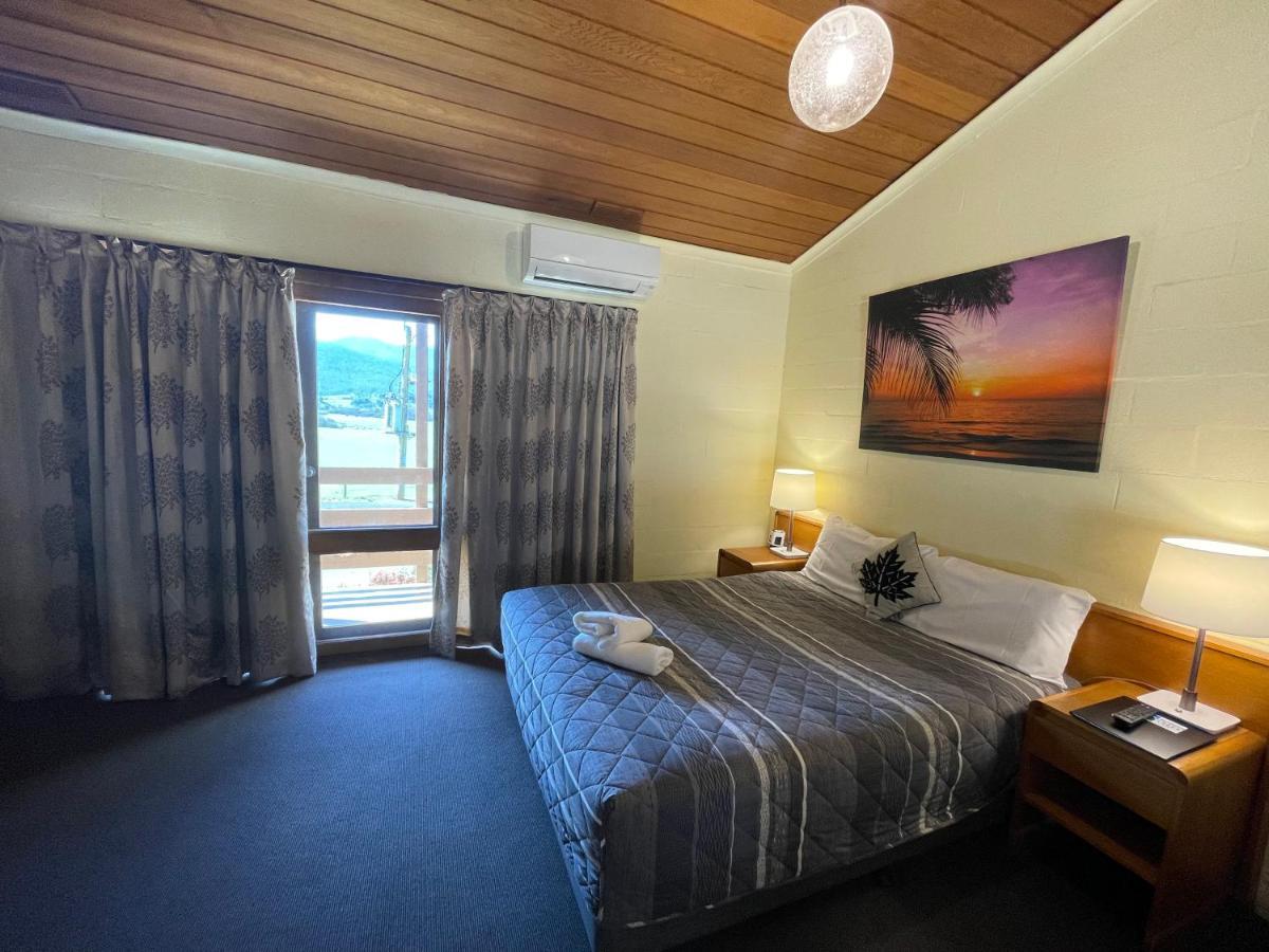 Mountain Creek Motel Bar & Restaurant Mount Beauty Eksteriør bilde