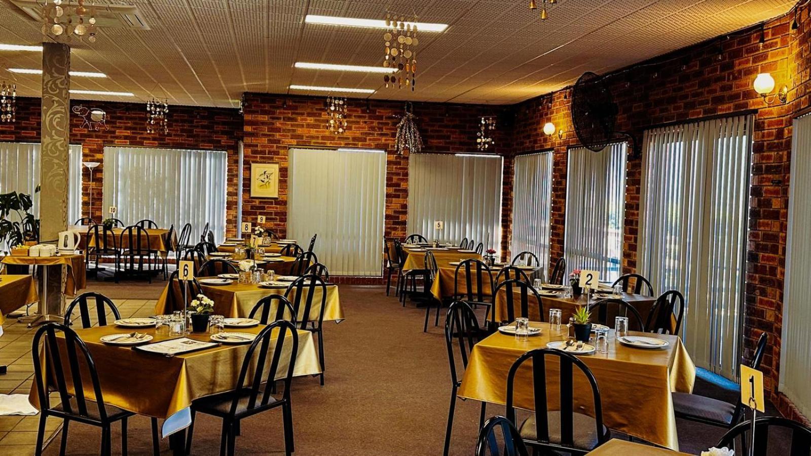 Mountain Creek Motel Bar & Restaurant Mount Beauty Eksteriør bilde