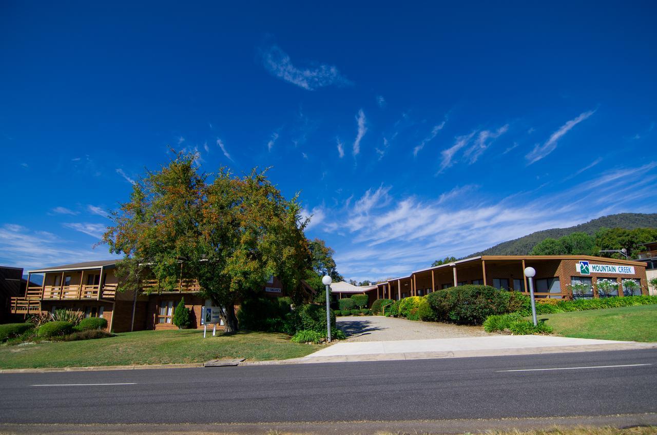 Mountain Creek Motel Bar & Restaurant Mount Beauty Eksteriør bilde
