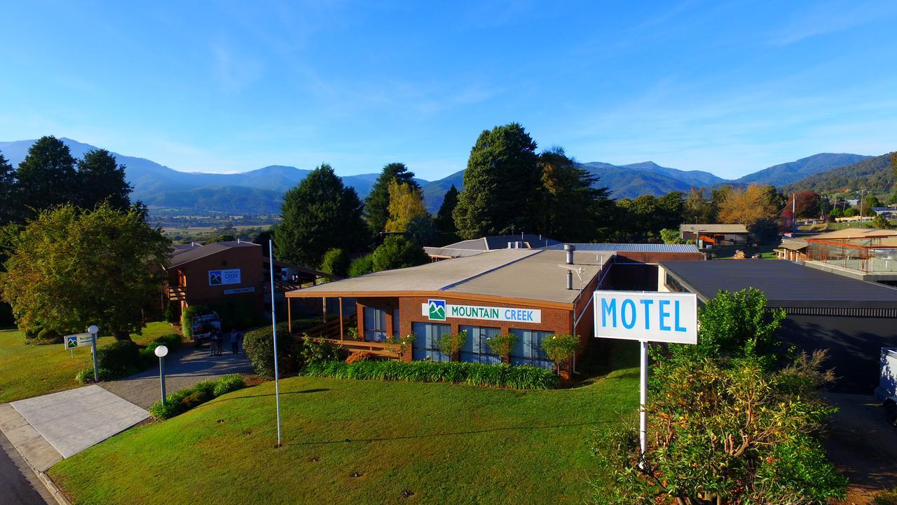 Mountain Creek Motel Bar & Restaurant Mount Beauty Eksteriør bilde